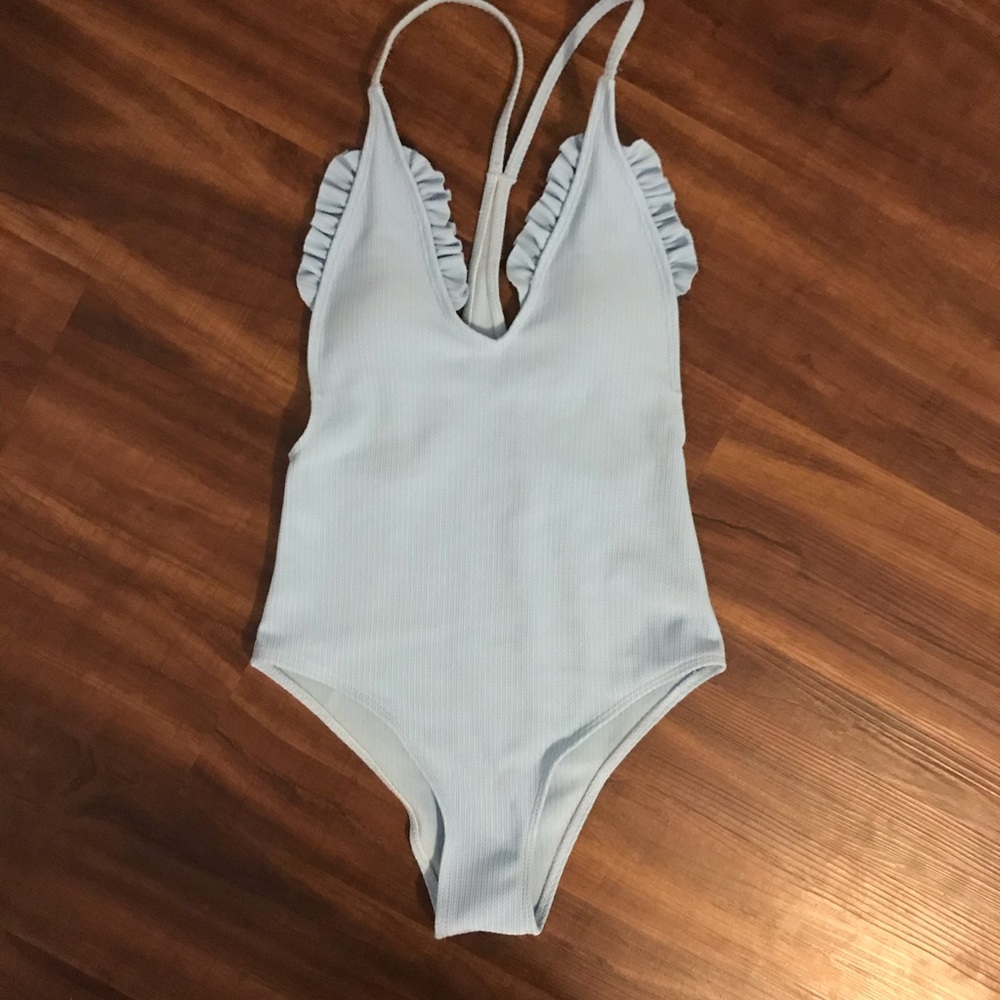 Pretty!! Sky blue textured one piece swimsuit